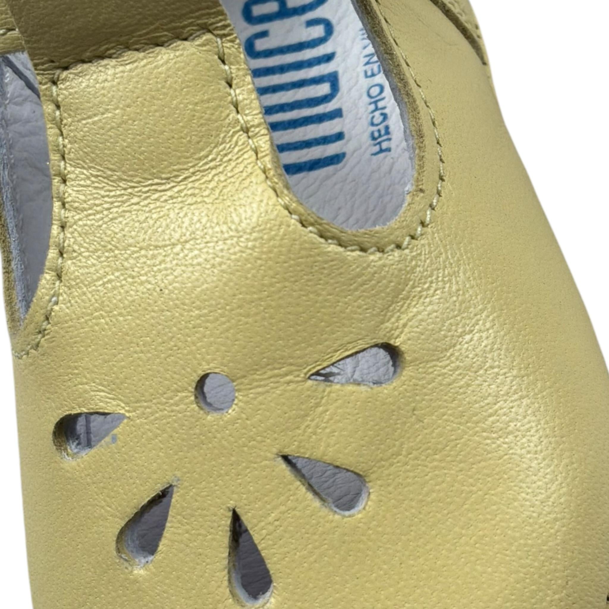 Indice Sandalo Tinta Unita Traforato per Neonato 328 GIALLO INDICE 