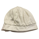 Minu‘ Schlichte Mütze mit kontrastierendem Besatz in Creme für Neugeborene